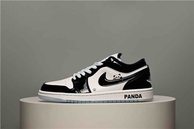 Women's Running Weapon Air Jordan 1 Low Black/White Shoes 0400