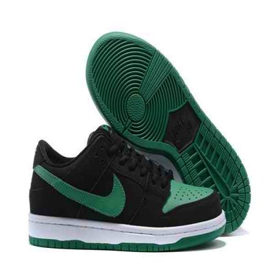 Women's Dunk Low SB Black/Green Shoes 0167