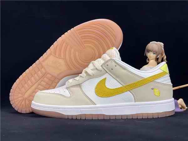 Women's Dunk Low SB White/Cream Shoes 095