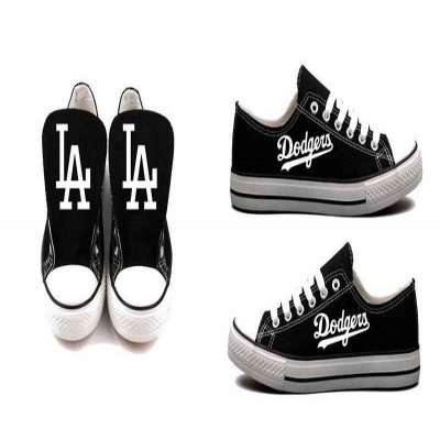 Women's Los Angeles Dodgers Repeat Print Low Top Sneakers 002