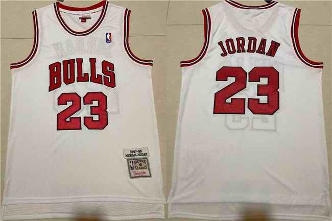 Men's Chicago Bulls #23 Michael Jordan White 1997-98 Throwback Stitched Jersey