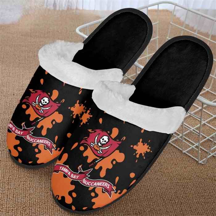 Men's Tampa Bay Buccaneers Team Logo Staycation Slippers/Shoes(Pls check description for details) 001