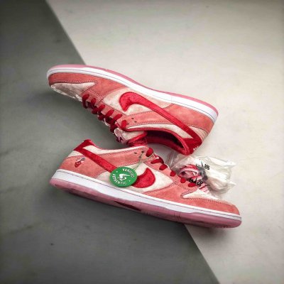 Men's Dunk Low Pro Qs x Strangelove Shoes 0472