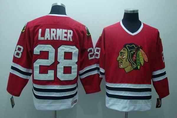 Blackhawks #28 Steve Larmer Stitched Red CCM Throwback NHL Jersey