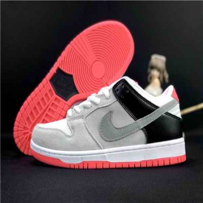 Women's Dunk Low SB White/Grey Shoes 052