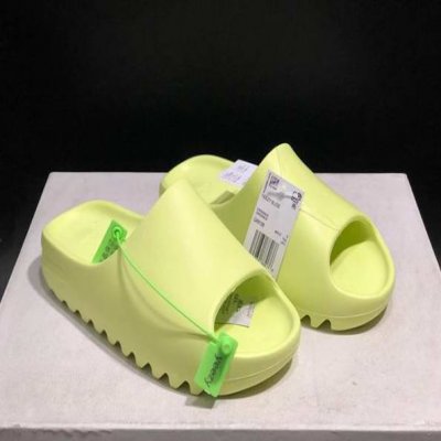 Men's Yeezy Glow Green Slide 008