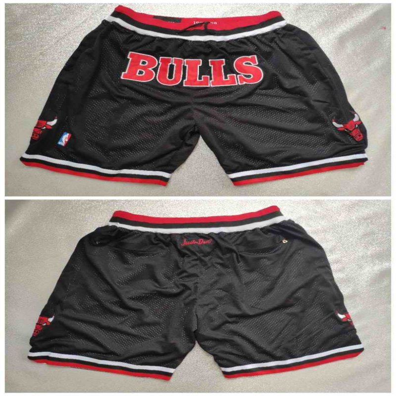 Men's Chicago Bulls Black Shorts (Run Small)