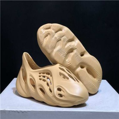 Women's Yeezy Foam Runner Cream Slide 001