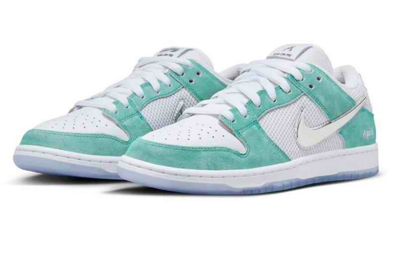 Women's Dunk Low Low x April Skateboards Turbo Green Shoes 0240