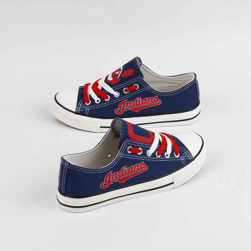 Women's Cleveland Indians Repeat Print Low Top Sneakers 001