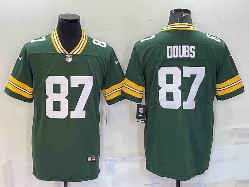 Men's Green Bay Packers #87 Romeo Doubs Green Vapor Untouchable Limited Stitched Jersey