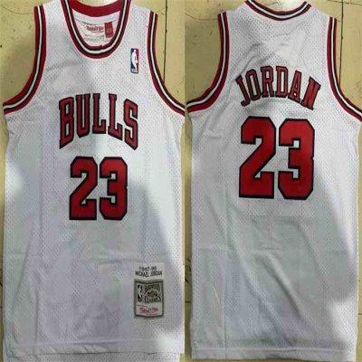 Men's Chicago Bulls #23 Michael Jordan White 1997-98  Stitched Jersey