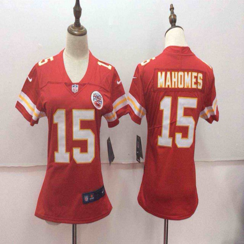 Women's Nike Kansas City Chiefs #15 Patrick Mahomes Red Vapor Untouchable Player Limited Stitched NFL Jersey