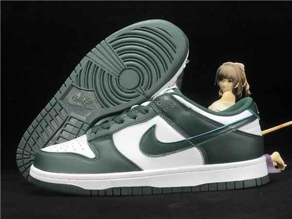 Men's Dunk Low SB White/Green Shoes 0115