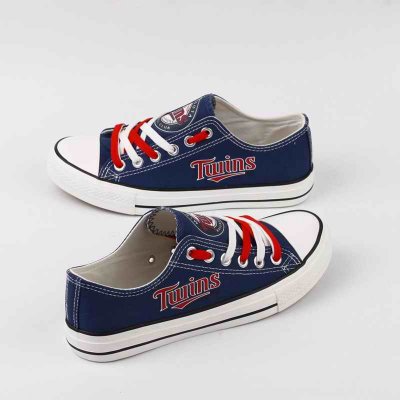 Women's Minnesota Twins Repeat Print Low Top Sneakers 001