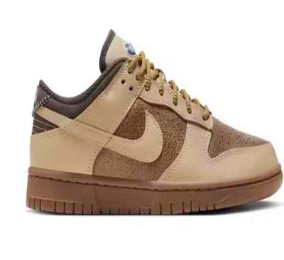 Women's Dunk Low Light British Tan Gum Shoes 0246